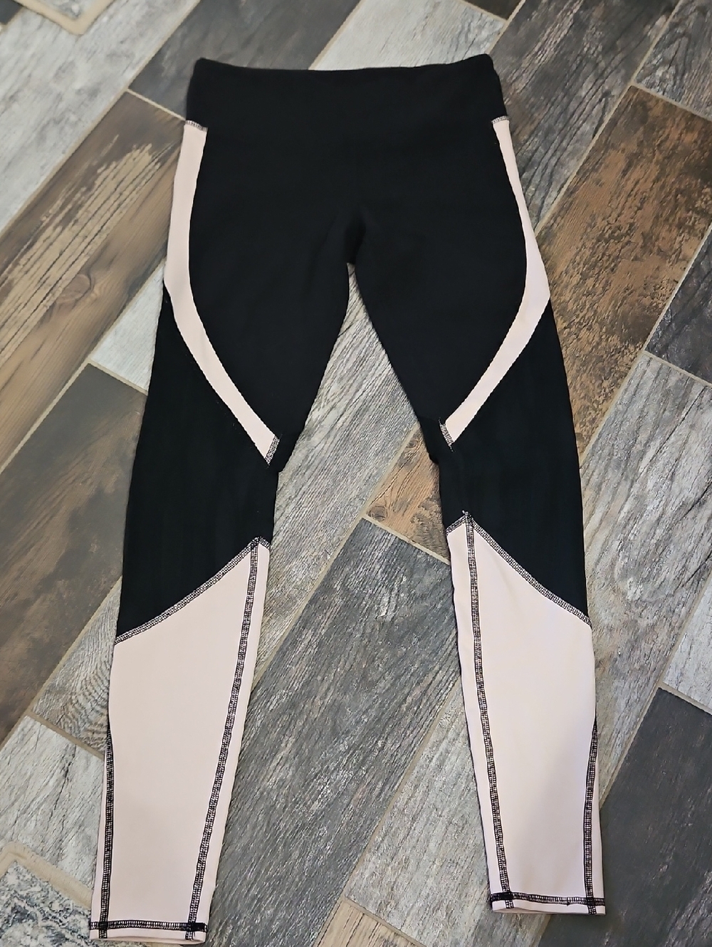 Alo Black and Light Pink Colorblock Leggings